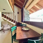 Maison Rosset Agriturismo, Camere, E In Valle D'aosta Фермерский дом