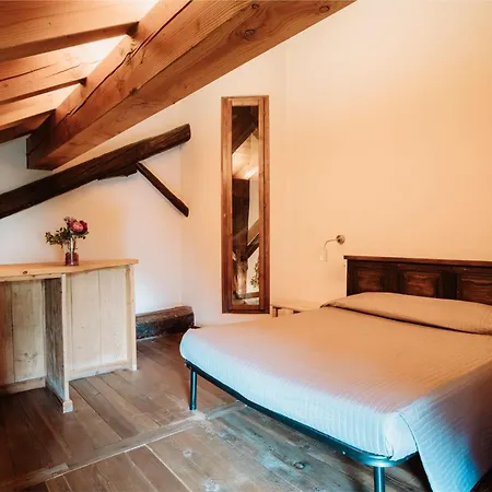 ファームステイ Maison Rosset Agriturismo, Camere, E In Valle D'aosta ニュス