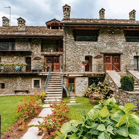 Maison Rosset Agriturismo, Camere, E In Valle D'aosta ファームステイ *