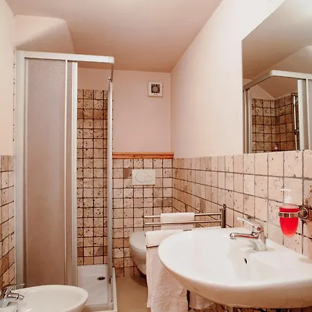 Maison Rosset Agriturismo, Camere, E In Valle D'aosta * Nus