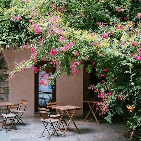 Maison Rosset Agriturismo, Camere, E In Valle D'aosta * ニュス