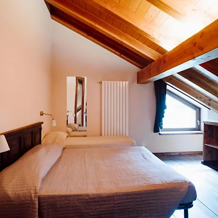 Agroturismo Maison Rosset Agriturismo, Camere, E In Valle D'aosta