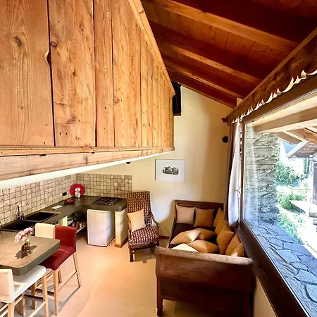 Vakantieboerderij Maison Rosset Agriturismo, Camere, E In Valle D'aosta